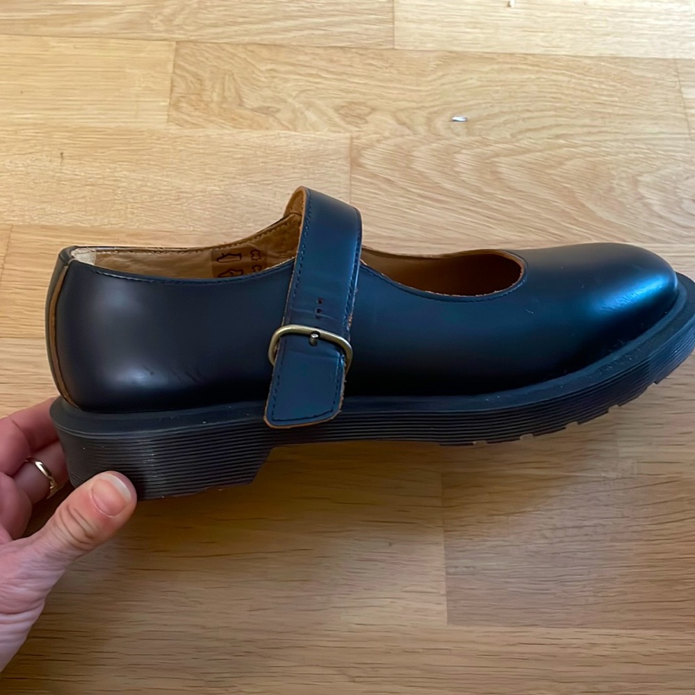 COPY - Original Dr Martens Mary Jane style shoe in black. Only wore once.